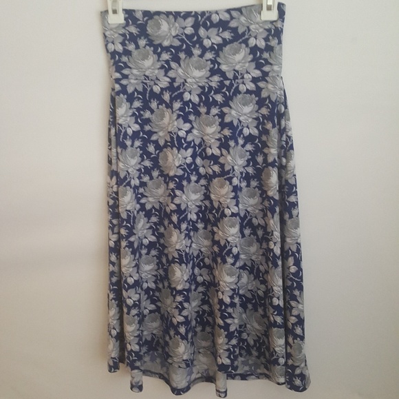 LuLaRoe Dresses & Skirts - LuLaRoe Floral Flowy Blue XS Skirt